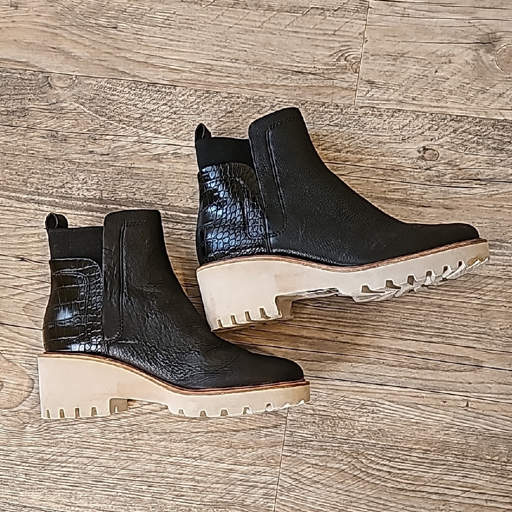 Dolce Vita Lug-Sole Ankle Leather Boots